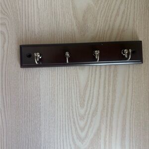 Keys and Gadgets Rack 4 Hooks Length 9 Inches